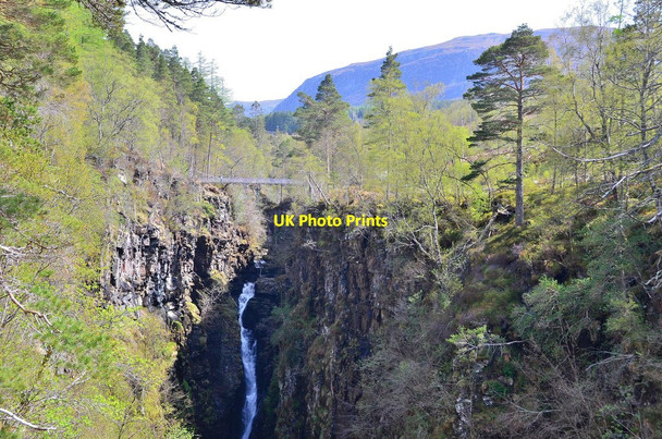 Photo 6"x4" Falls of Measach and footbridge, Corrieshalloch Gorge Falls of Measach c2013