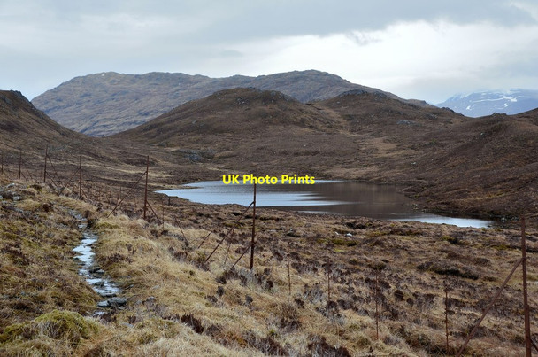 Photo 6"x4" Lochan Fuara Strathan\/NG9338 c2013