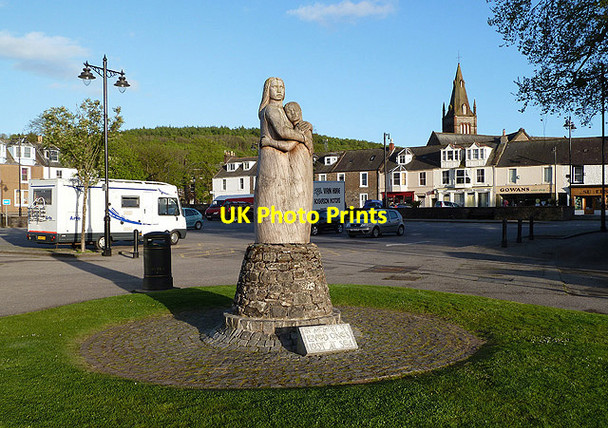 Photo 6"x4" A memorial in Kirkcudbright town centre Kirkcudbright c2013