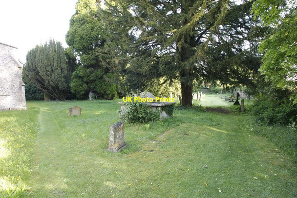 Photo 6"x4" Churchyard behind the hedge Aston Rowant c2013