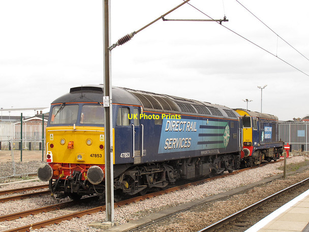 Photo 6"x4" DRS locomotives at York station York\/SE5951 c2013