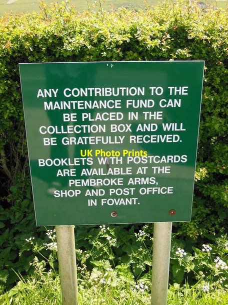 Photo 6"x4" A notice at the Fovant Badges viewpoint Compton Chamberlayne c2013