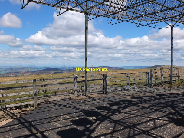Photo 6"x4" Radio beacon, Broad Law summit Talla Linnfoots c2013