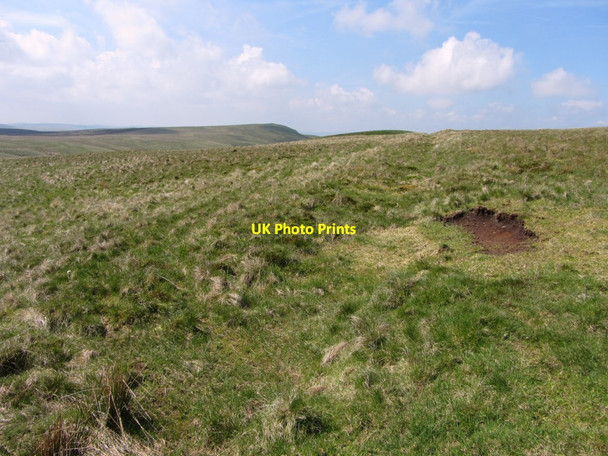 Photo 6"x4" Linear earthwork, Raeshaw Fell Upper Hindhope c2013 P1