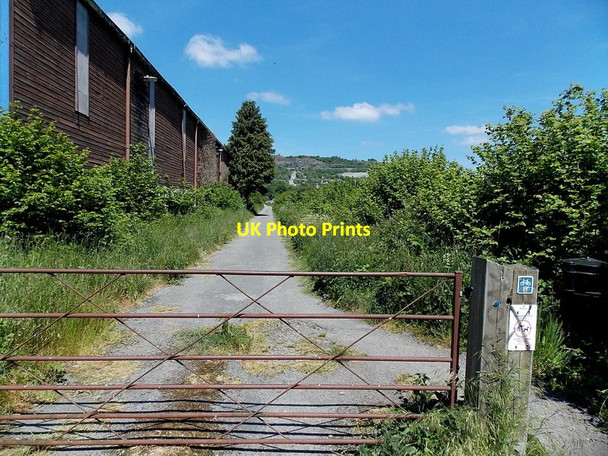 Photo 6"x4" Path and cycle route past Jewson, Llanelwedd Builth Wells\/Llanfair-Ym-Muallt c2013