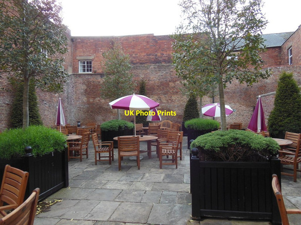 Photo 6"x4" The beer garden at the Robert Raikes's House Gloucester c2013
