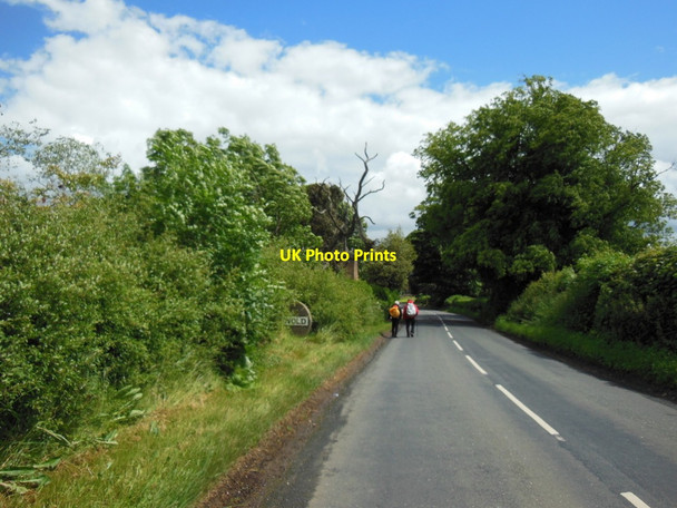 Photo 6"x4" Walkers entering Coxwold Coxwold c2013