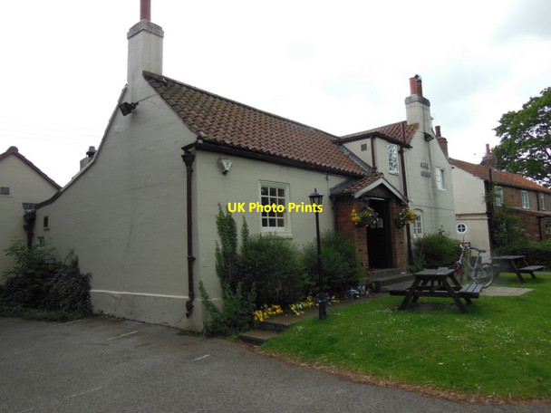 Photo 6"x4" The Agar Arms, Warthill Warthill\/SE6755 c2013