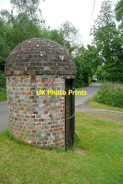 Photo 6"x4" Well at Shiplake Row Shiplake Row c2013