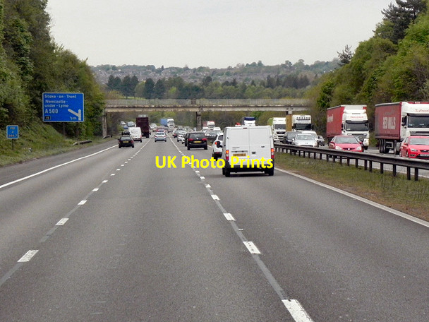 Photo 6"x4" Northbound M6 near Trentham Park Knowl Wall c2013