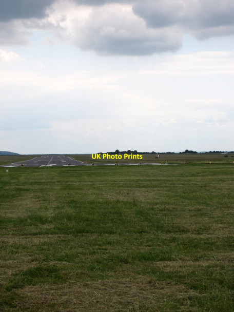 Photo 6"x4" Cranfield Runway Broad Green\/SP9543 c2013