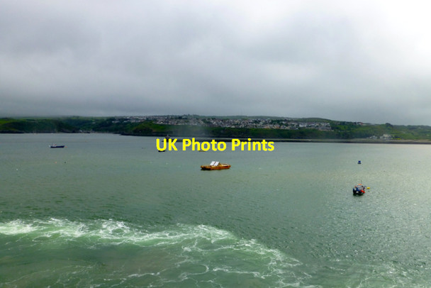 Photo 6"x4" Fishguard Harbour - East breakwater Fishguard\/Abergwaun c2013