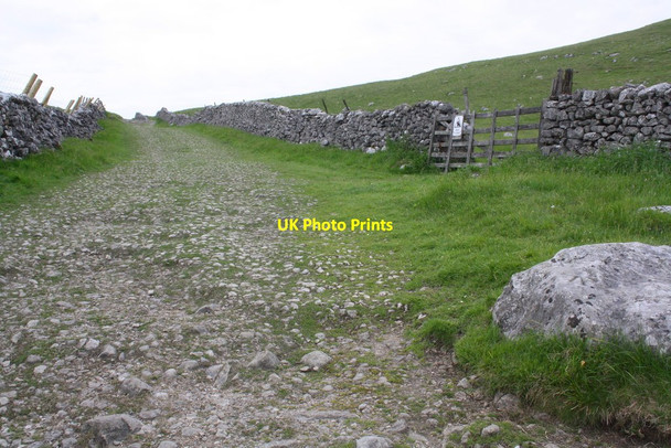 Photo 6"x4" Almost at the highest point on Mastiles Lane Bordley c2013