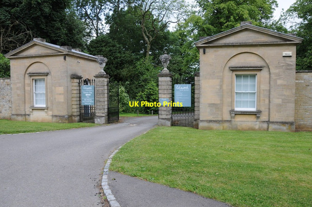 Photo 6"x4" Entrance to Kelmarsh Hall Kelmarsh c2013