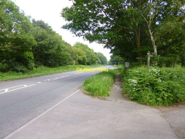 Photo 6"x4" Kingswood, Newport Road Kingswood Common\/SJ8402 c2013