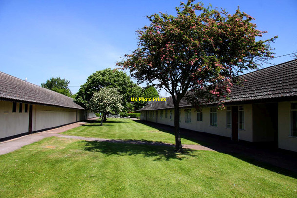 Photo 6"x4" Holiday chalets at Butlins Minehead c2013