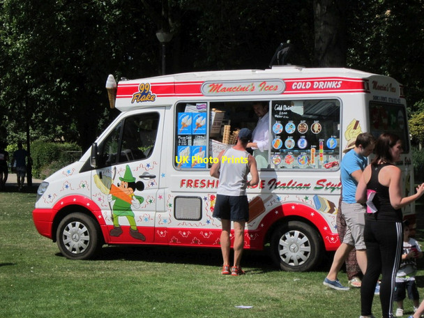 Photo 6"x4" Ice Cream Van at Queen's Gardens, Hull Kingston upon Hull c2013