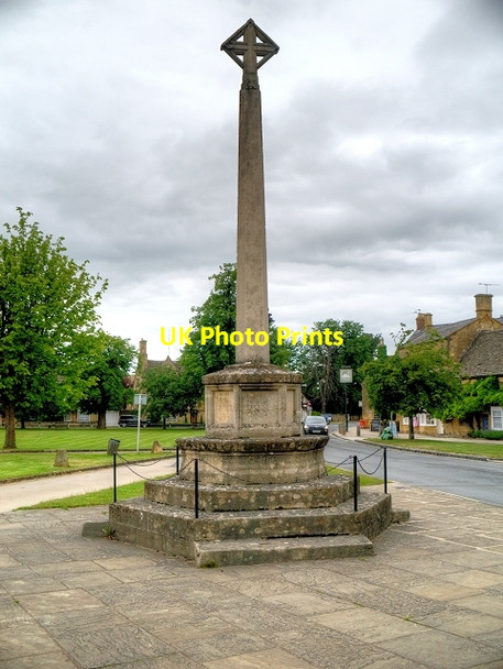 Photo 6"x4" The War Memorial, Broadway High Street Broadway\/SP0937 c2013