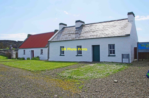 Photo 6"x4" Scattery Island (Inis Cathaig), Co. Clare (05) - Scattery Island Visitor Centre Kilrush c2013