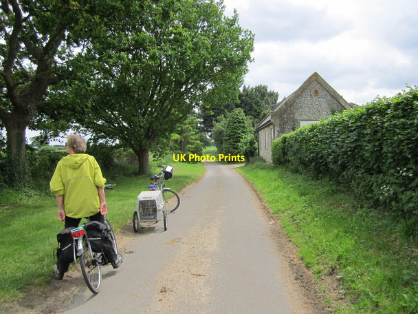 Photo 6"x4" A Norfolk Lane Lower Stow Bedon c2013