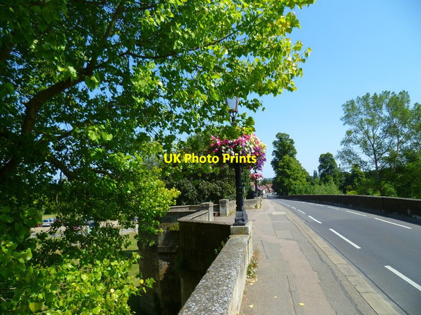 Photo 6"x4" Looking east on Wallingford Bridge Wallingford c2013