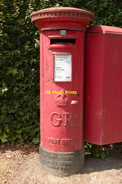 Photo 6"x4" George V Postbox, Leadhall Lane Harrogate c2013