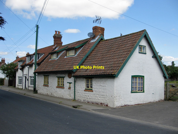 Photo 6"x4" Cottages, Wintringham village Wintringham c2013