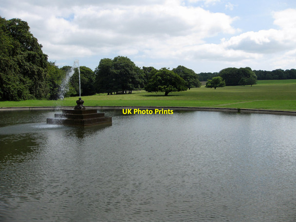 Photo 6"x4" Pond and fountain, Sledmere House Sledmere c2013
