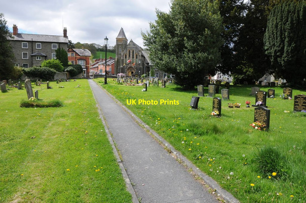 Photo 6"x4" St Mary's churchyard, Builth Wells Builth Wells\/Llanfair-Ym-Muallt c2013