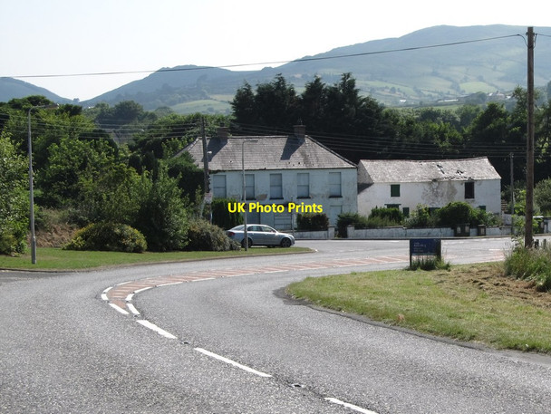 Photo 6"x4" Derelict buildings at the junction of Castlewellan Road and Kilkeel Road, Hilltown Hilltown\/J2128 c2013