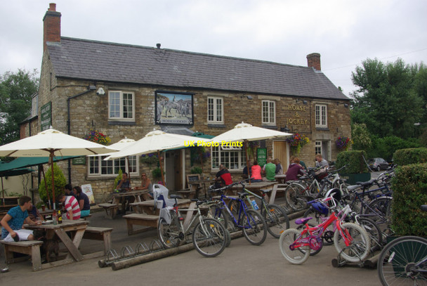 Photo 6"x4" The Horse & Jockey, Manton Manton\/SK8804 c2013