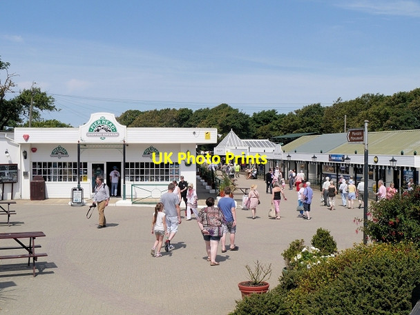 Photo 6"x4" Needles Pleasure Park Totland c2013