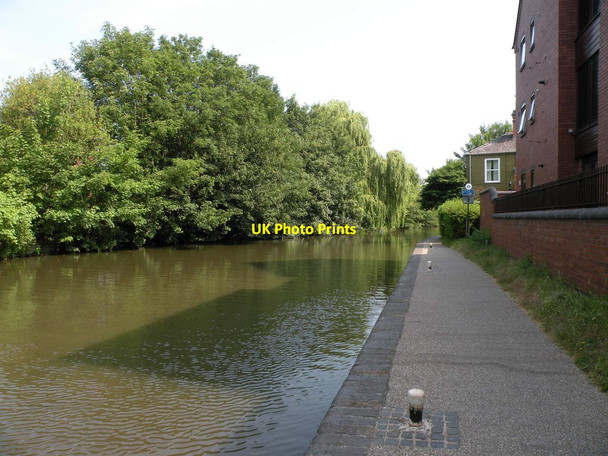 Photo 6"x4" Worcester and Birmingham canal Worcester c2013