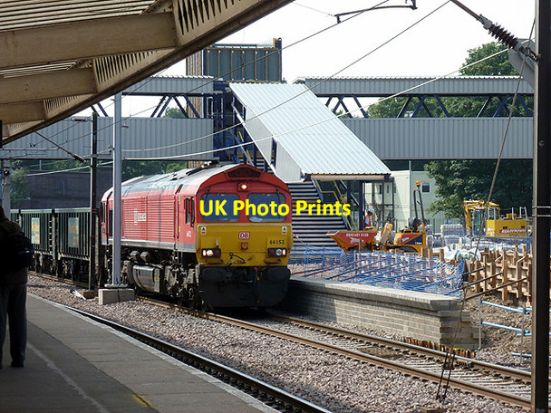 Photo 6"x4" Freight train passing through Peterborough Station Peterborough c2013