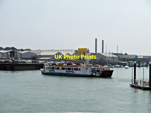Photo 6"x4" River Medina, Cowes Floating Bridge (Chain Ferry) Cowes c2013