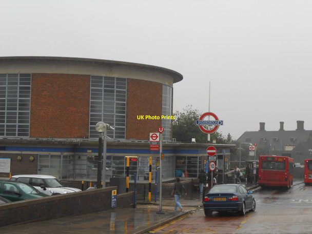 Photo 6"x4" Arnos Grove Tube Station Friern Barnet c2013