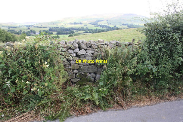 Photo 6"x4" Dry stone wall on road south of Beck House Beckside\/SD6188 c2013