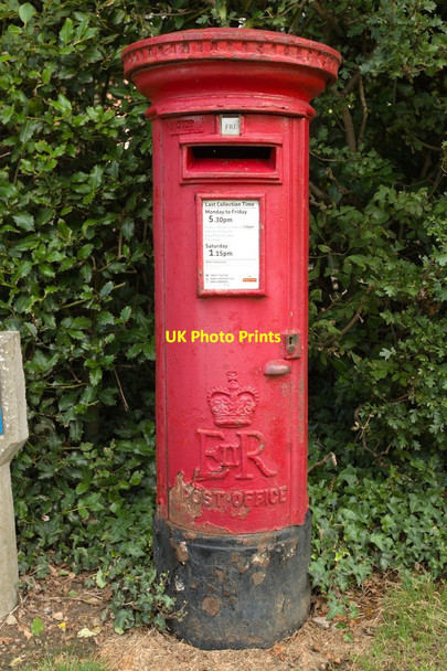 Photo 6"x4" Elizabeth II Postbox, Cornwall Road Harrogate c2013