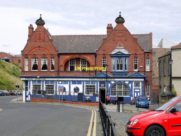 Photo 6"x4" The Porthole Free House, North Shields Meadow Well c2013