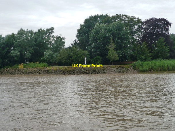 Photo 6"x4" Shore mark 19, Hall Staith, River Ouse Reedness c2013