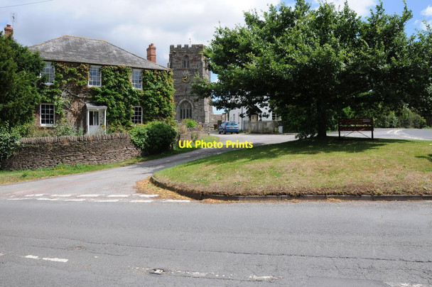 Photo 6"x4" Church Farm and St Weonards church St Weonards c2013