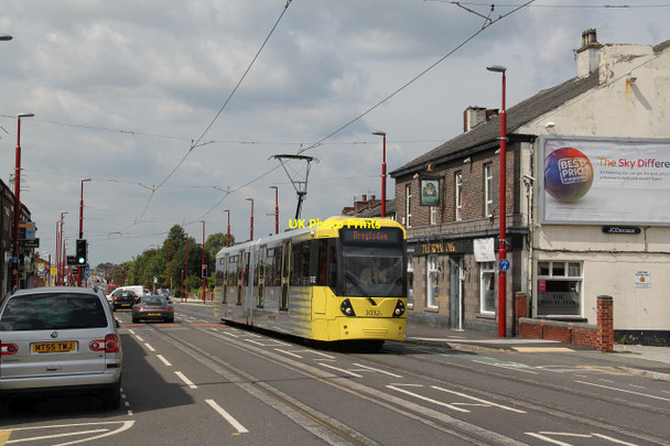 Photo 6"x4" Passing The Royal Oak Droylsden c2013