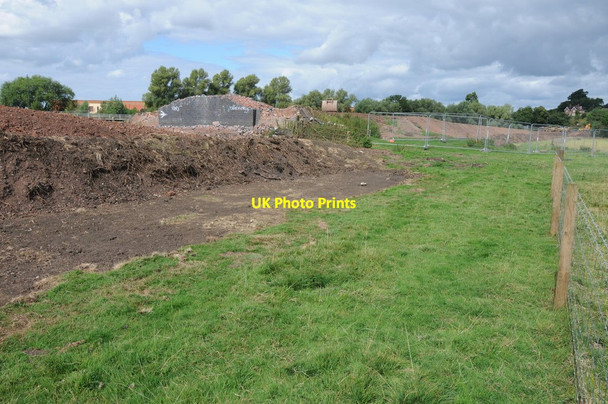 Photo 6"x4" The remains of railway embankment near The Mythe Tewkesbury c2013