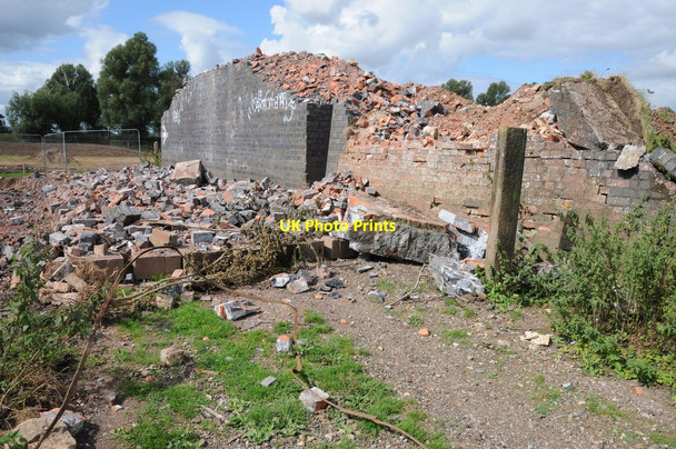 Photo 6"x4" Remains of a railway bridge at Tewkesbury Tewkesbury c2013