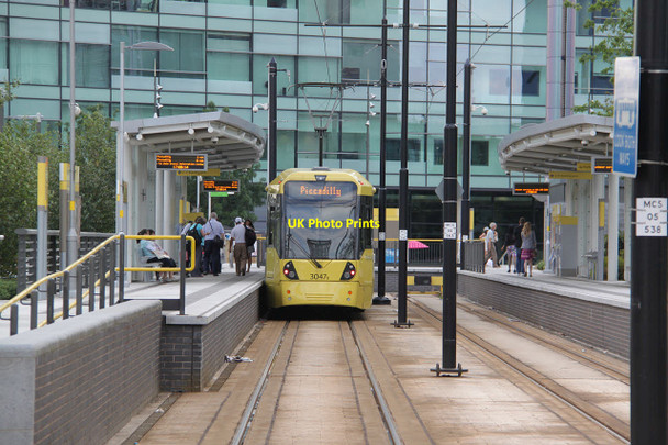 Photo 6"x4" Tram at Media City Salford\/SJ8098 c2013