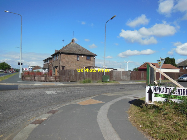 Photo 6"x4" Clough Road at Reservoir Road, Hull Kingston upon Hull c2013