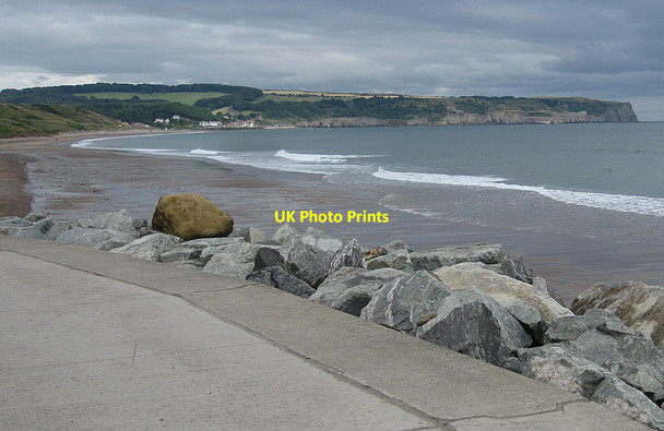 Photo 6"x4" Upgang beach Whitby\/NZ8910 c2013