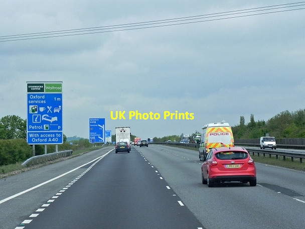 Photo 6"x4" Northbound M40, Great Milton Camp Corner c2013