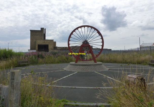 Photo 6"x4" A monument to a past mining age Cambois c2013