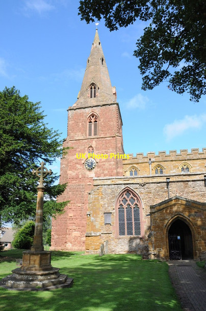 Photo 6"x4" Crick church and war memorial Crick\/SP5872 c2013